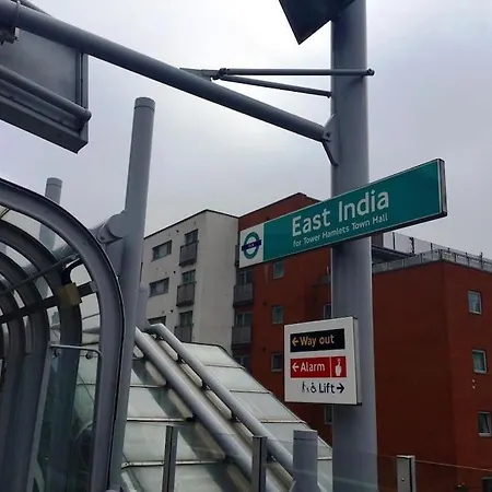 1 Bedroom Flat Near Excel, O2, Canary Wharf - London
